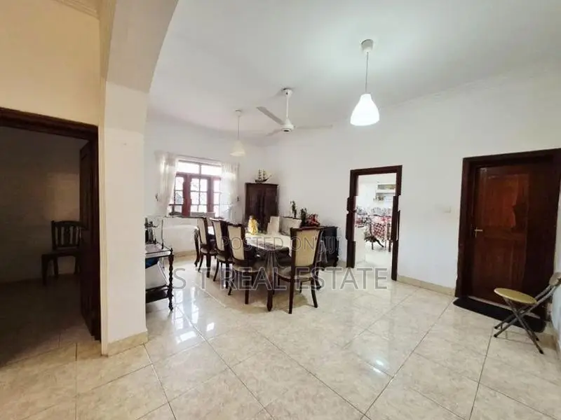20P Land & Two Story House For Sale In Nawala