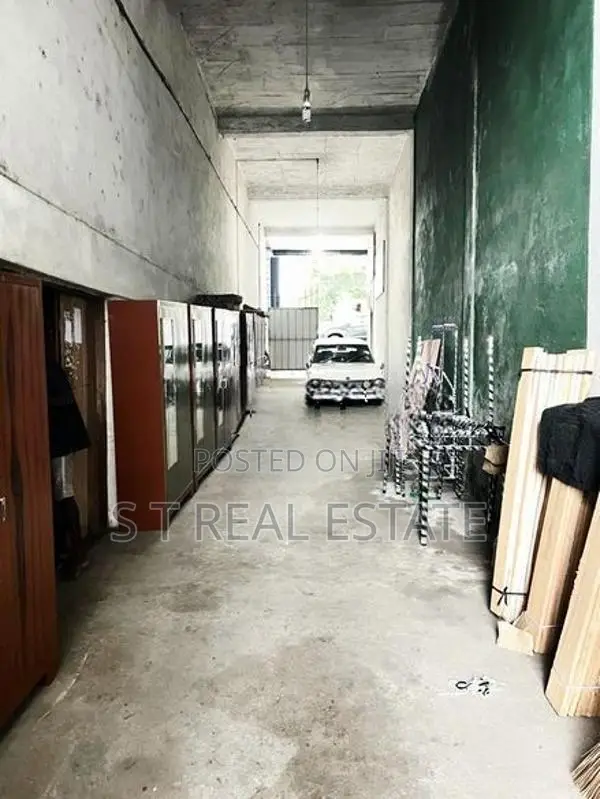 4 Story Commercial Building For Sale in Monaragala.