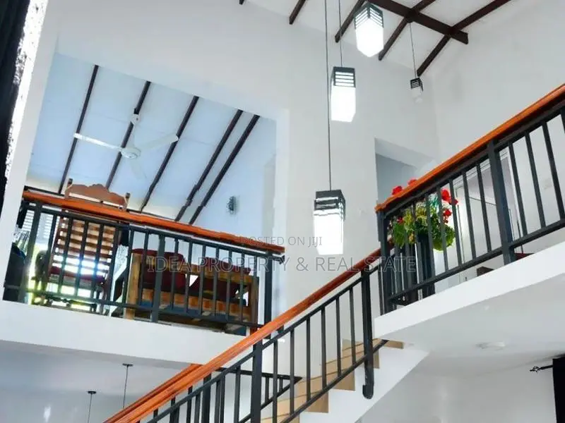 (HRS-547) Two Storey House Sale in Pamunuwa