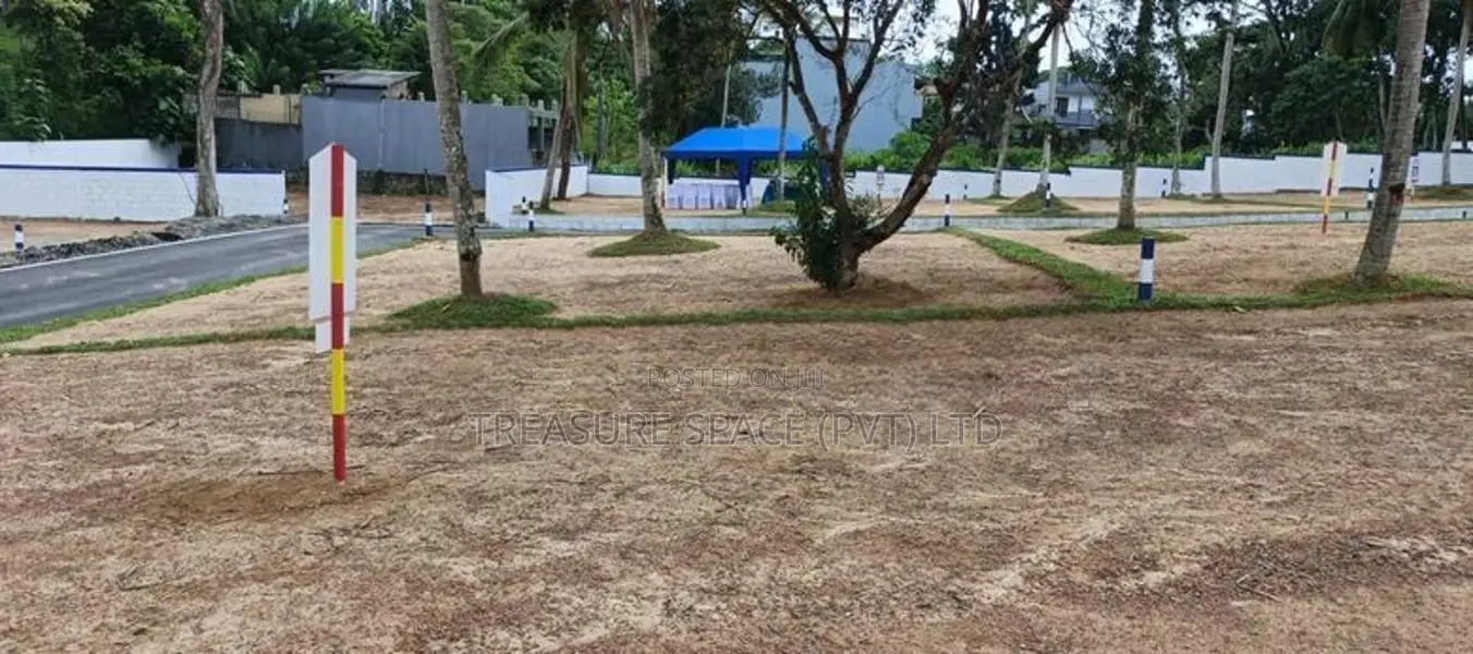 Land for Sale at Athurugiriya Near SLIIT Campus