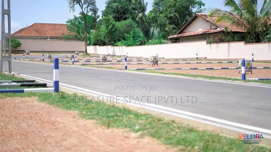 Land for Sale at Nugegoda Ambuldeniya - 5 Mintues To