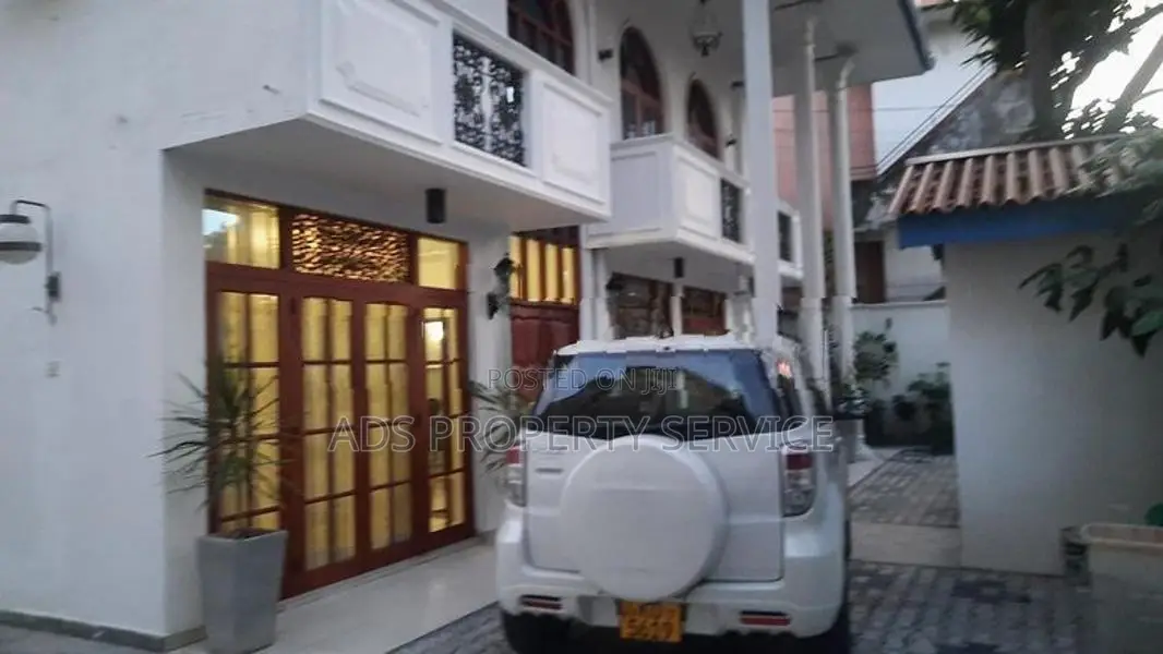 2 story house for sale in Dehiwala Junction