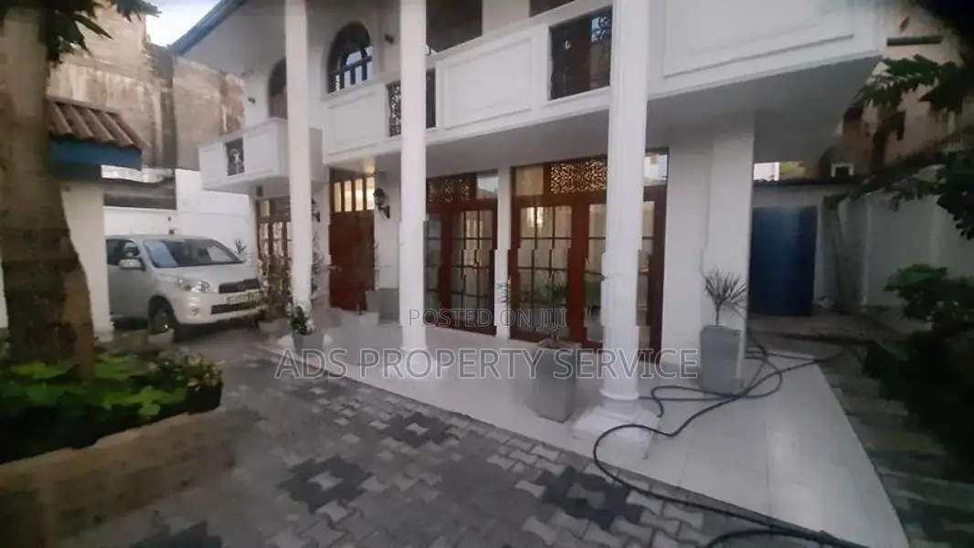 2 story house for sale in Dehiwala Junction