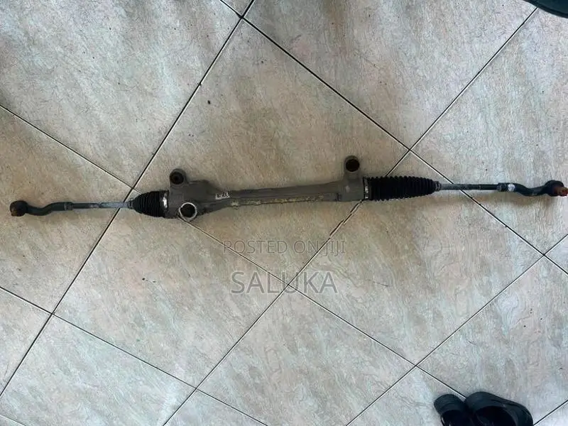 Toyota ZWR80 Voxy Power Steering Rack
