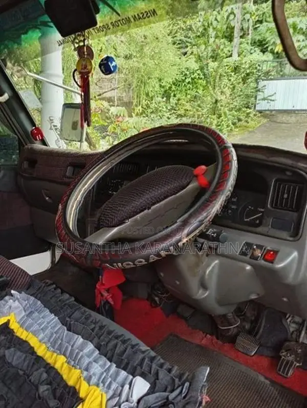 Nissan Caravan 1997