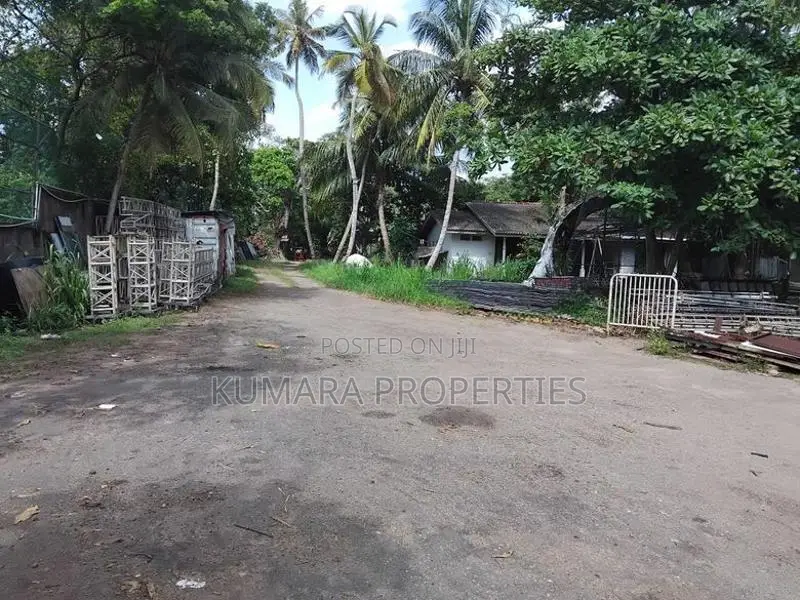 Warehouse for Sale in Wadduwa