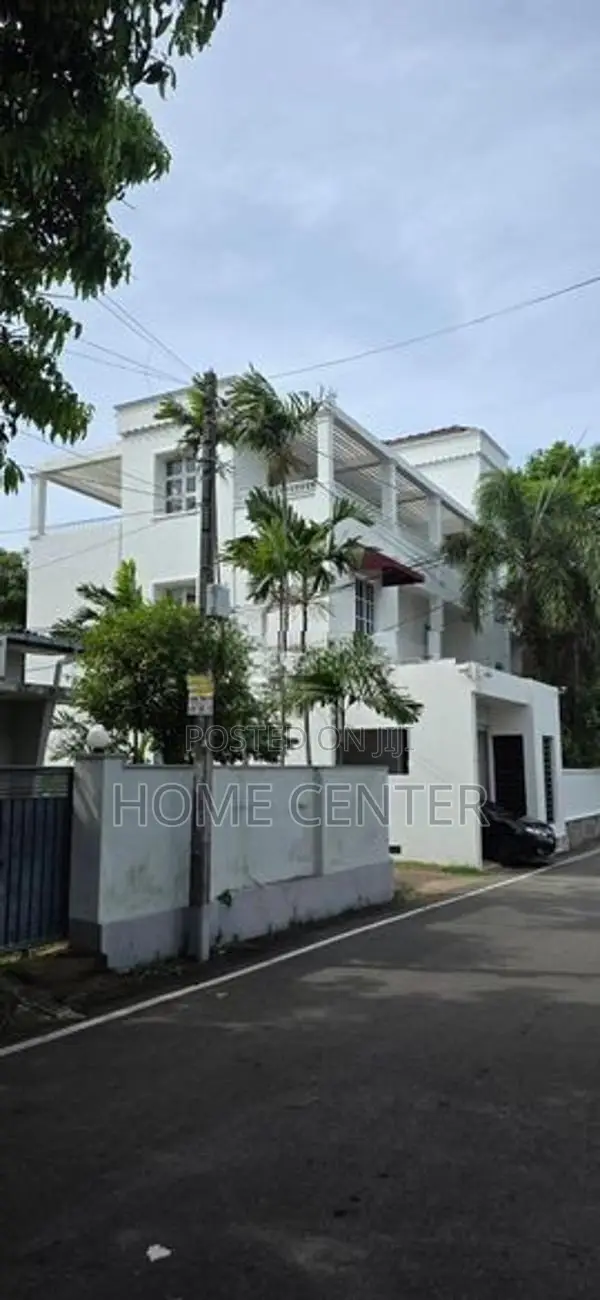 7BHK Luxury Two Storied House For Rent In Dehiwala