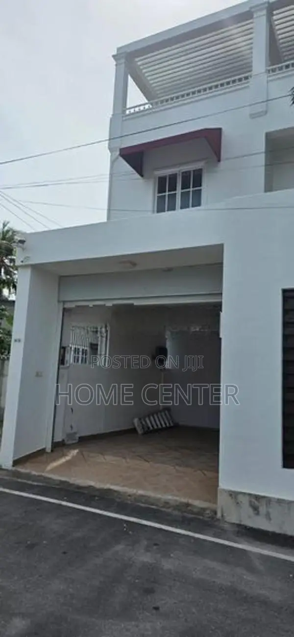 7BHK Luxury Two Storied House For Rent In Dehiwala