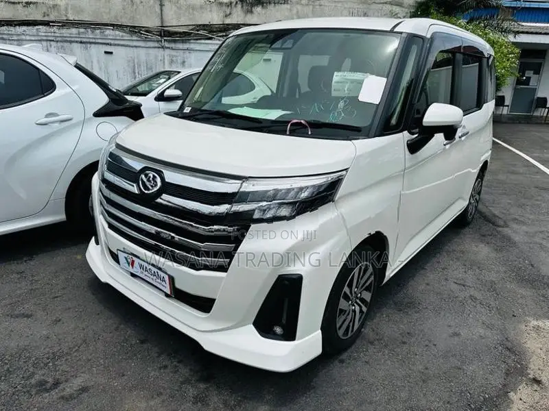 Toyota Roomy GT Custom Highest 2014