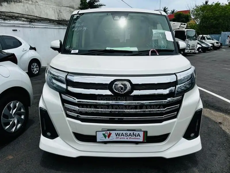 Toyota Roomy GT Custom Highest 2014