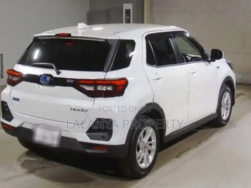 Daihatsu Rocky A202S - X 2024