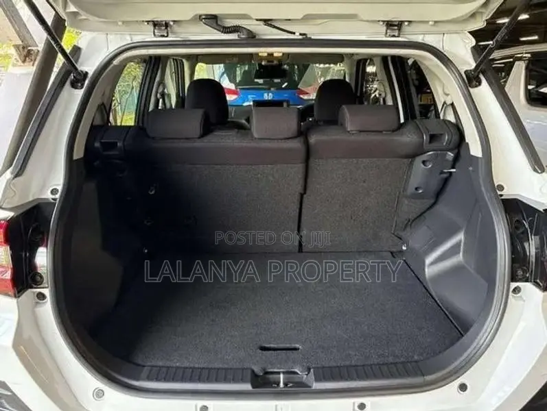 Daihatsu Rocky A202S - X 2024
