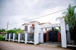 House For Sale / 6 BR /25 Per Nilpanagoda