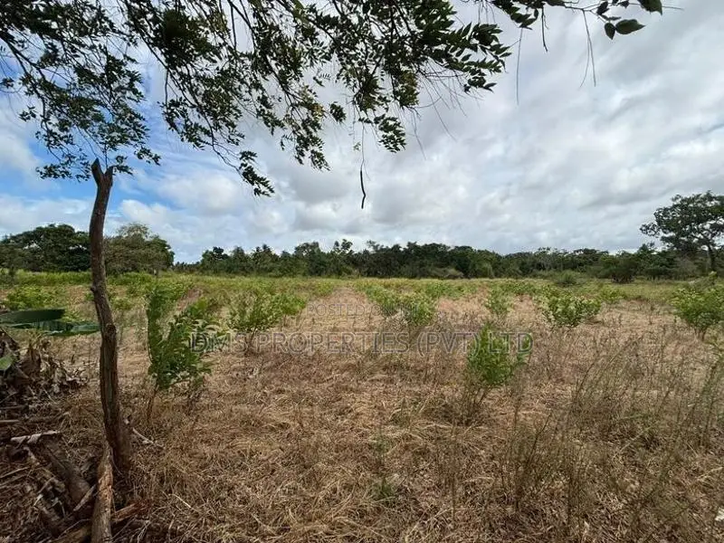 Land For Sale - House /Coconut tree 50 Nos / Appleguawa farm 1 Acre