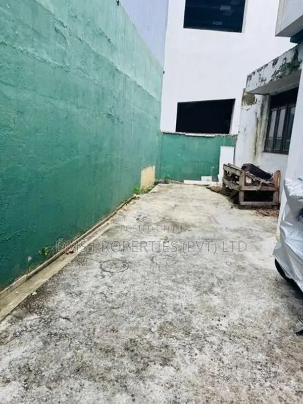 Land For Sale | Pagoda Rd - Nugegoda 18 Perches