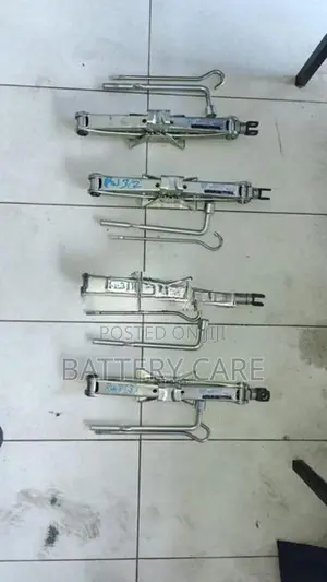 VEZAL TOOL SET WITH JACK