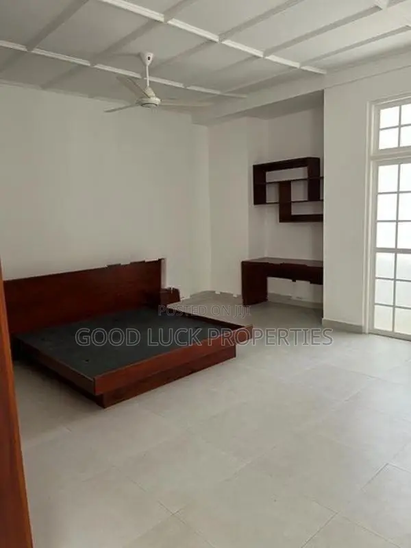 Modern House For Sale In Dehiwala (SA4250)