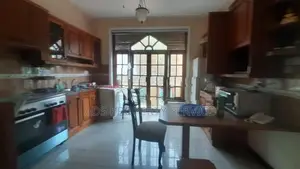 16 perches land with 3 story house for sale in Kotte