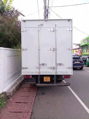 Isuzu Elf 2014