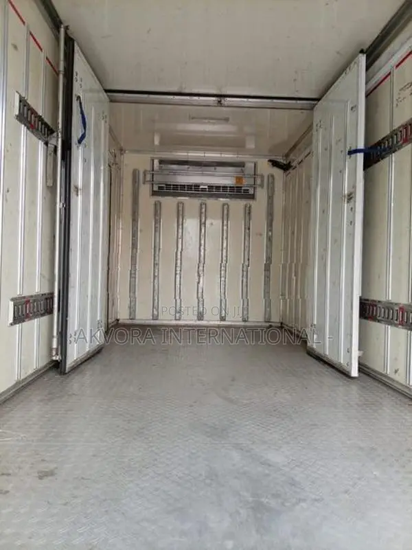 Isuzu Elf 2014