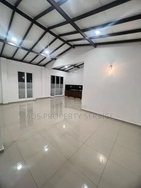 4 Story Apartment Building For Sale in Mount Lavinia
