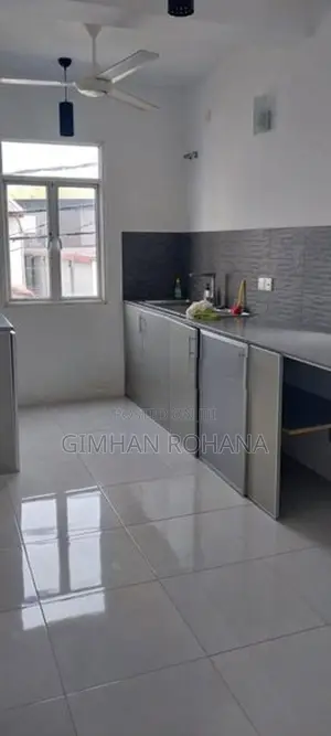 3 Bedrooms House For Rent Rathmalana