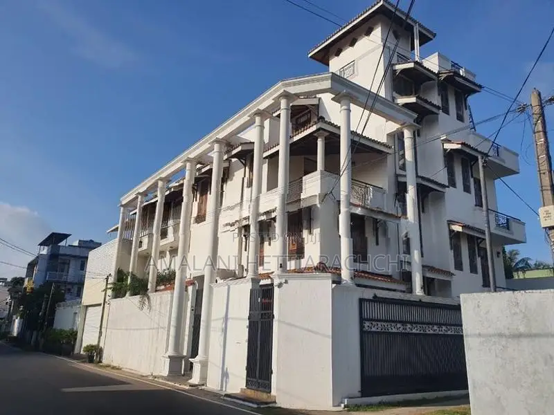 Architectural Designed 4 Story Luxury House for Sale in Kalubowila