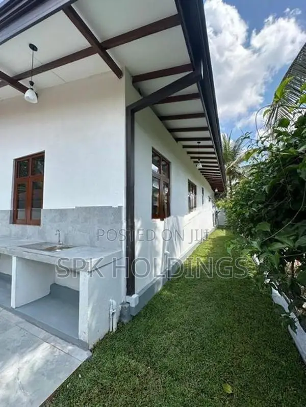 Brand New 4-Bedroom Family Home with Garden – Kapuwatta, Kalaeliya