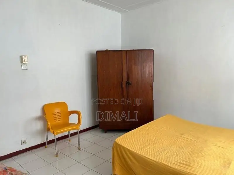 Upstairs Room for Rent – Koswatte