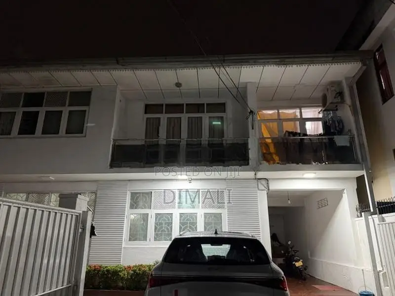 Upstairs Room for Rent – Koswatte