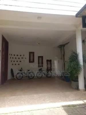 6 Bed Rooms House for Sale - Dehiwala