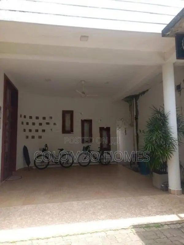 6 Bed Rooms House for Sale - Dehiwala