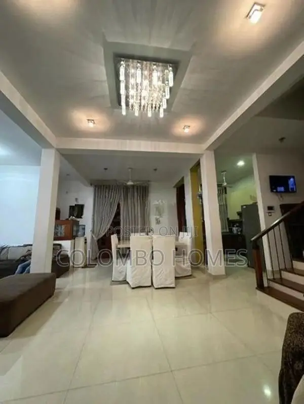 6 Bed Rooms House for Sale - Dehiwala