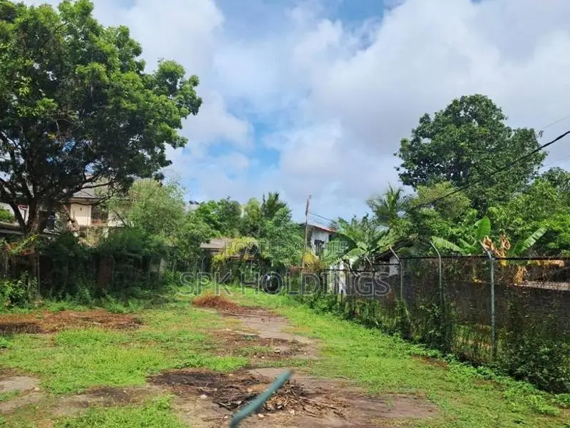 Prime 21-Perch Residential Land – Parliament Road, Pelawatte