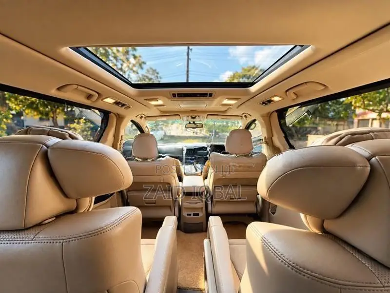 Toyota Vellfire 2012