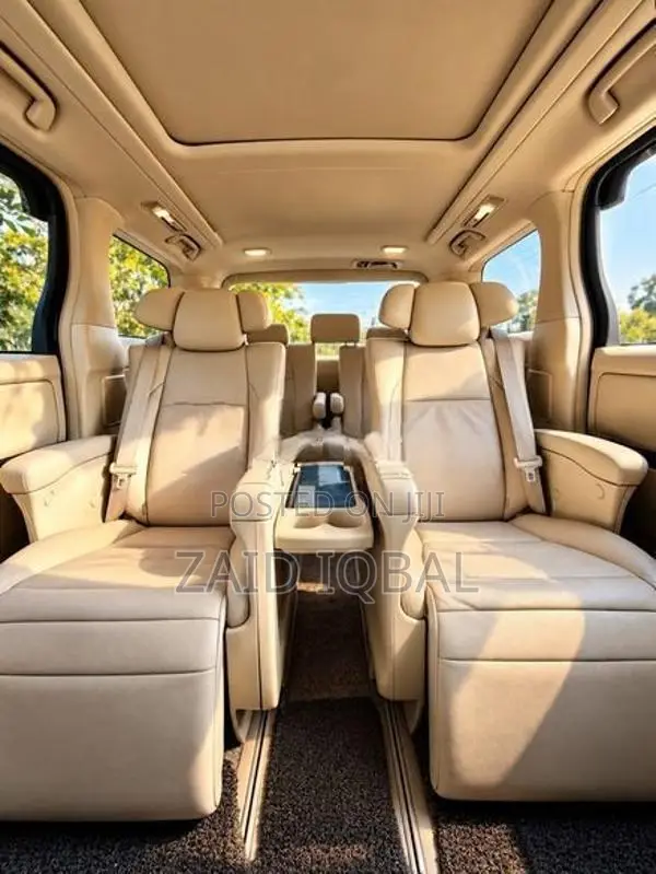Toyota Vellfire 2012