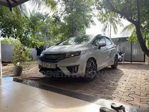 Honda Fit GP5 2016