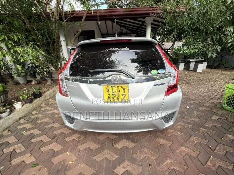Honda Fit GP5 2016