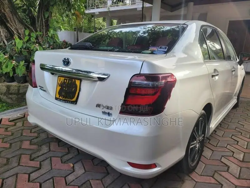 Toyota Axio WxB 2017