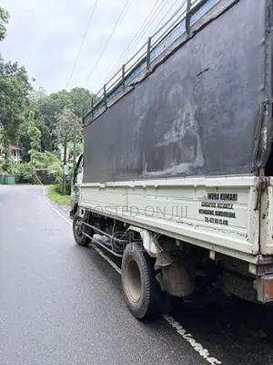 Mitsubishi Canter FE335 1991