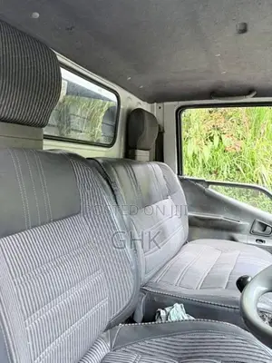 Mitsubishi Canter FE335 1991