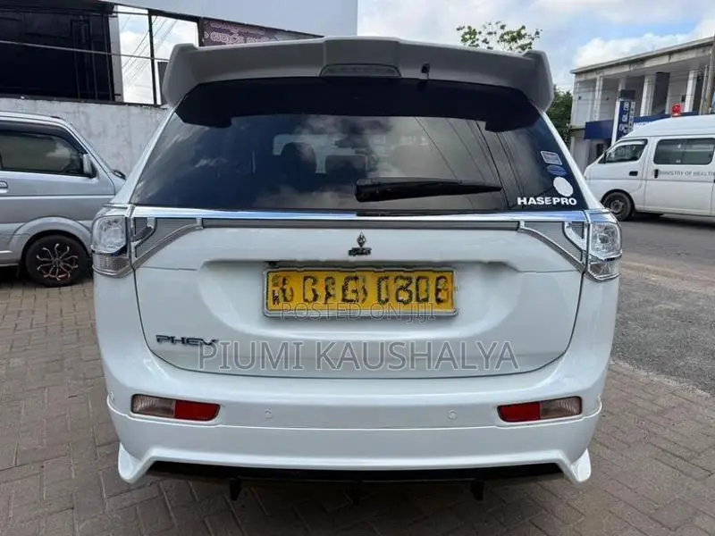 Mitsubishi Outlander 2014