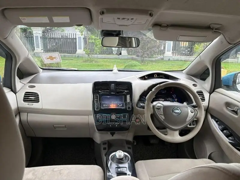 Nissan Leaf ZE0 UK 2013