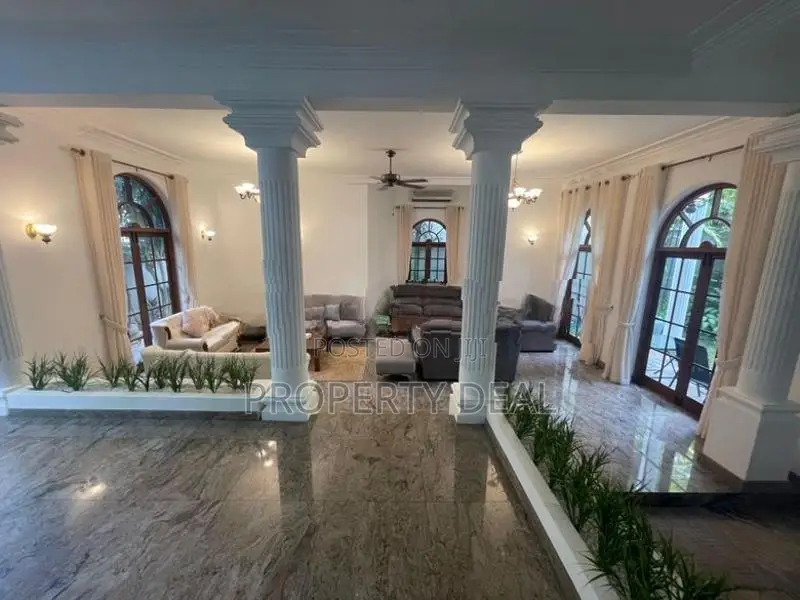Luxury House For Rent In Colombo 5 - PDH192