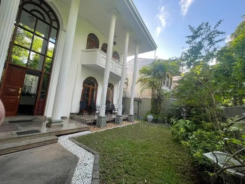 Luxury House For Rent In Colombo 5 - PDH192