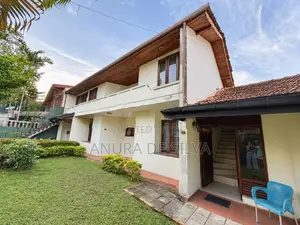 5 Bedroom Family Home for sale in Nawala