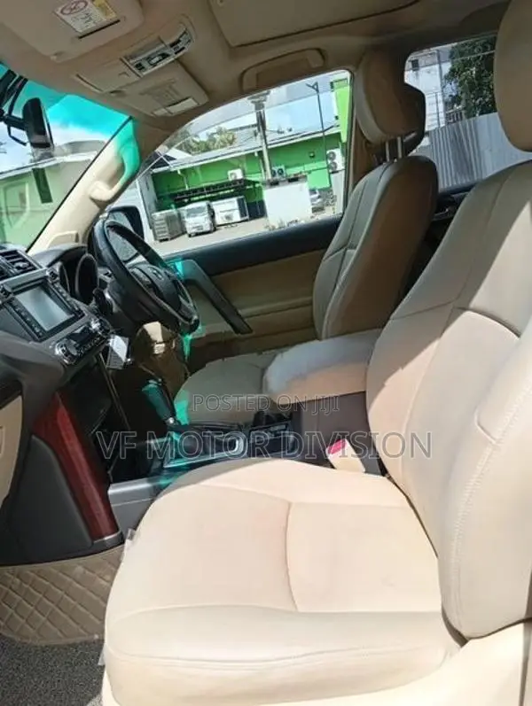 Toyota Land Cruiser Prado 2015