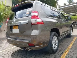 Toyota Land Cruiser Prado 2015