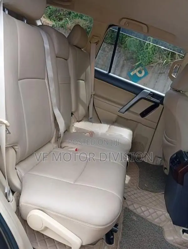 Toyota Land Cruiser Prado 2015