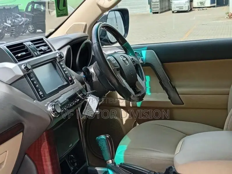Toyota Land Cruiser Prado 2015